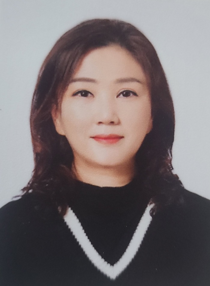 강사 이름 : 이윤진